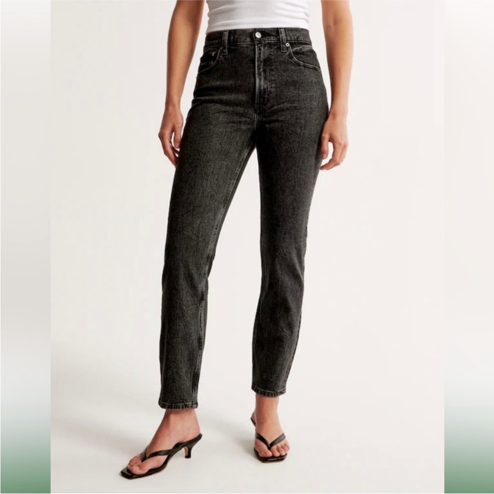 Abercrombie The Mom High Rise Jeans Washed Black Size 28 6R